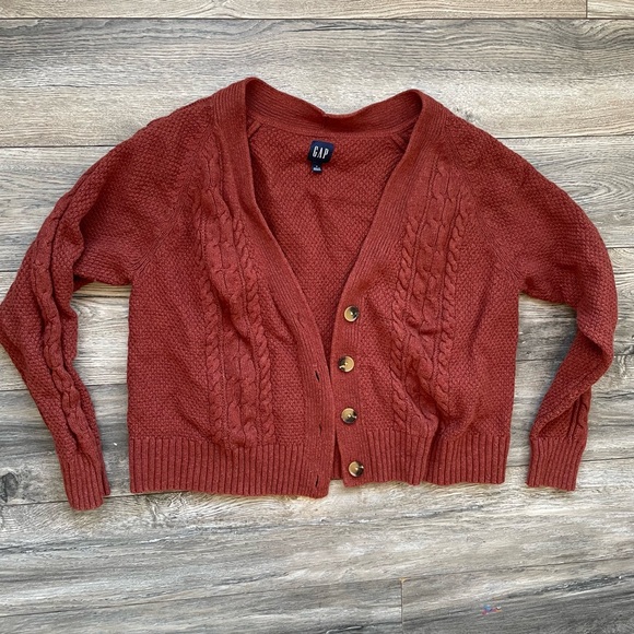 The Gap Cardigan - Picture 1 of 6